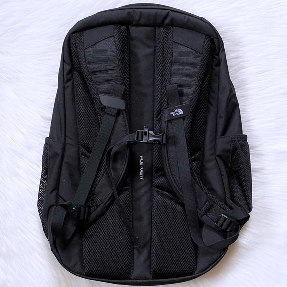 The North Face Unisex Jester 28 Liter Backpack In Black - Picture 3 of 7